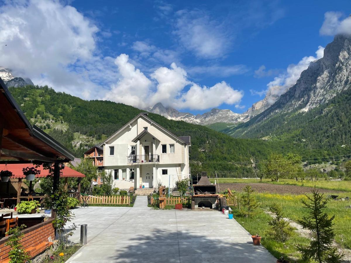 Hotel Bujtina Izet Selimaj Valbone Exterior foto