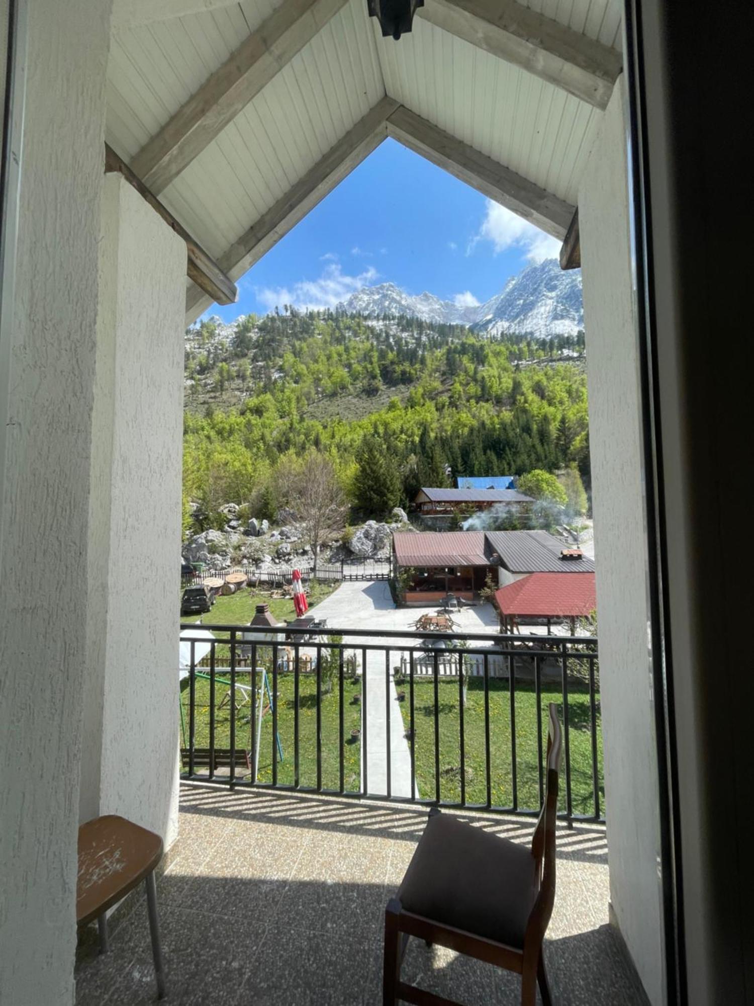 Hotel Bujtina Izet Selimaj Valbone Exterior foto